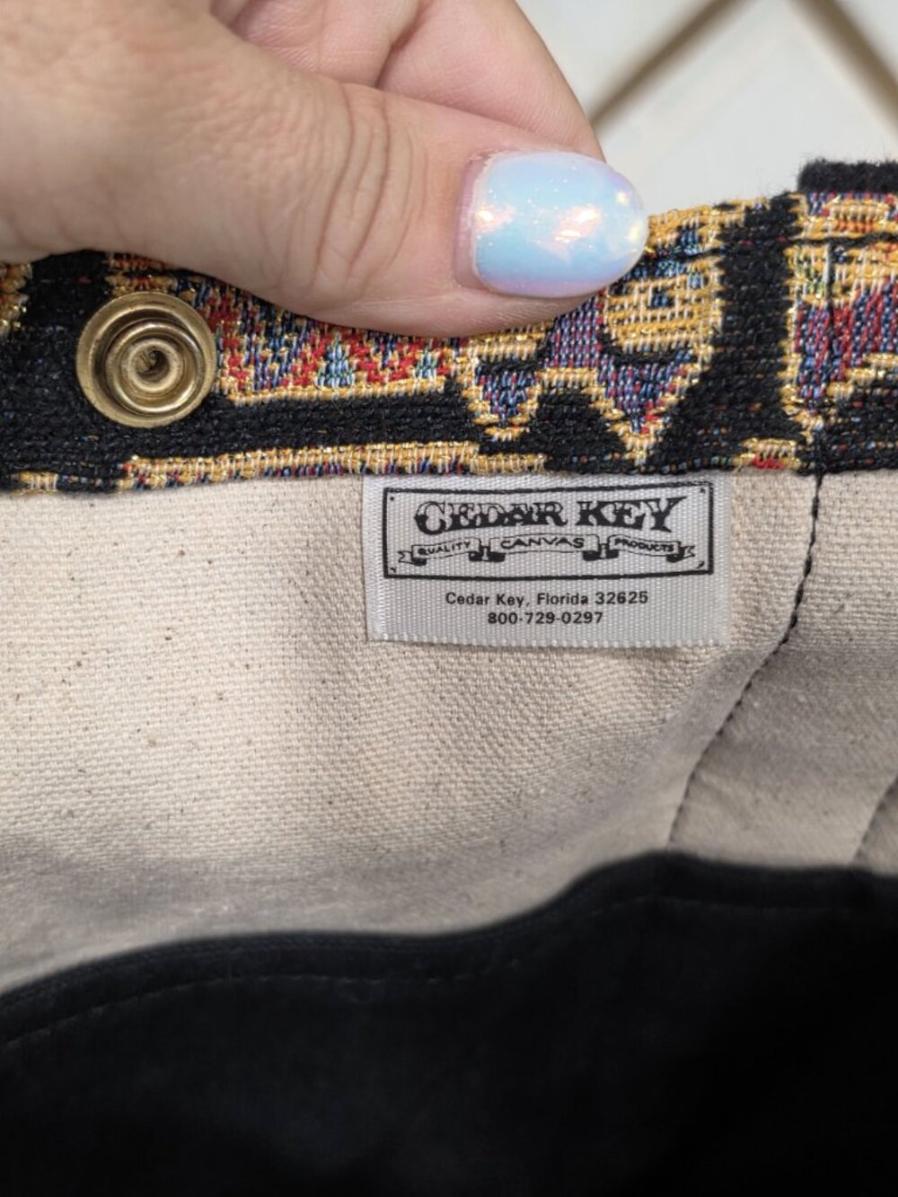 Cedar Key Cat Tapestry Canvas Tote Bag With Black Straps & Interior Pocket - Picture 3 of 10